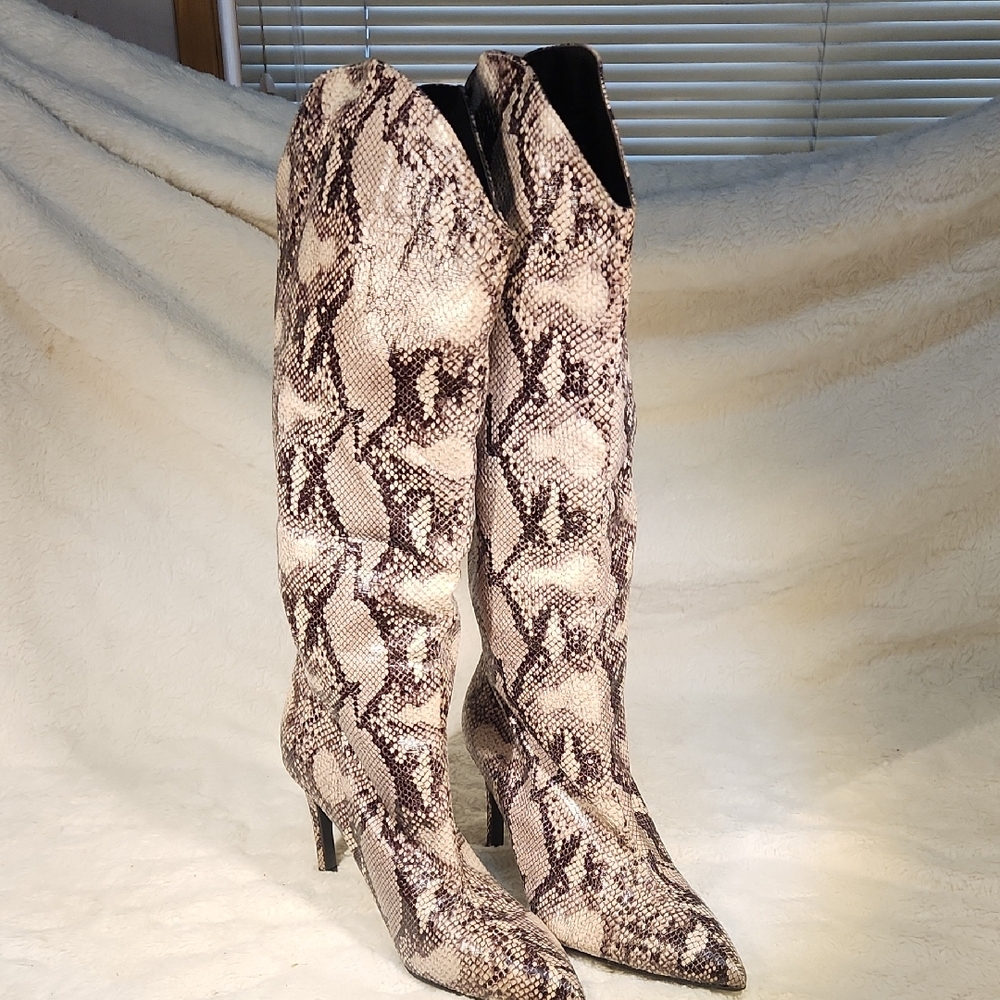 Snakeskin Pattern Women's Boots